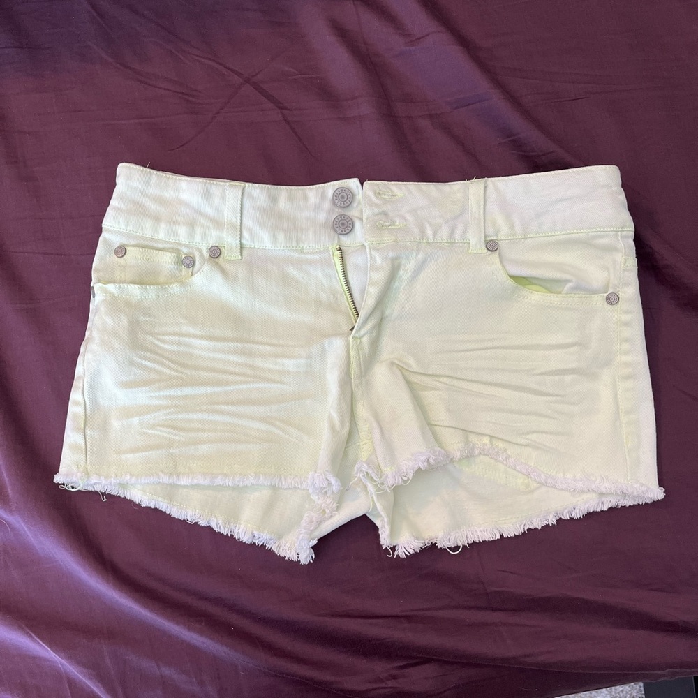 Refuge size 8 muted lime green shorts